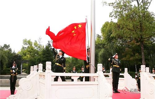 今夜明月人尽望不知秋思落谁家这句话的意思是什么游戏画面